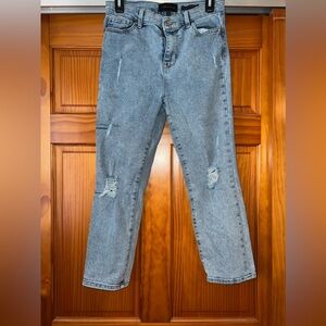 Kendall and Kylie Denim Icon High Rise Straight Size 7/28